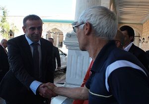 Avc, Cuperi Ziyaret Etti