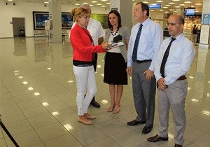 Salk Bakan Glle, Ercan da Ebola in Alnan nlemleri nceledi