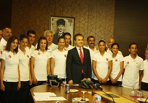 Avrupa Atletizm ampiyonasnda Madalya Kazanan Sporcular Kl  Ziyaret Etti