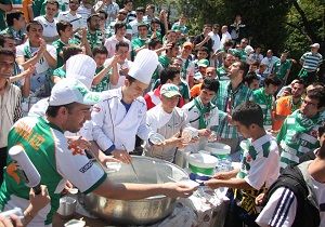 Bursasporlu Taraftarlarndan TFF ye Cackl Protesto