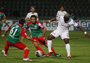 Denizlispor ve Karyaka Puanlar Paylat