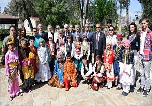 Cumhurbakan Erolu, Konuk ocuklar Kabul Etti