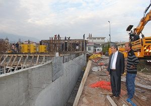 Bakan Tursun, Belediye Hizmet Binas naatn nceledi