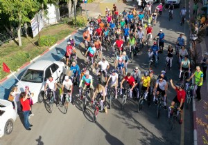 Yallar Gnnde salkl yalanan bir kent iin sloganyla pedala bastlar