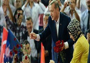 Gzler Babakan Erdoan n Konumasnda