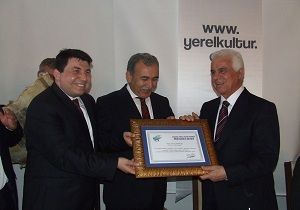 Cumhurbakan Erolu, Sakarya Yerel Kltr Derneini Ziyaret Etti