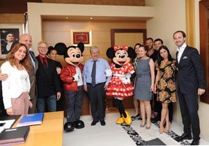 Mickey Mousedan Akaydna Davet