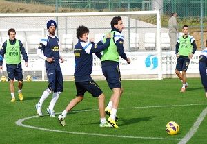 Fenerbahe, Antalya Kamp Hazrlklarn Srdryor