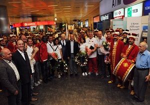 Milli Atletlere Mehterli Karlama