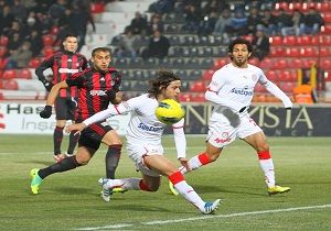 Antalyaspor, Cenk e Teslim Oldu