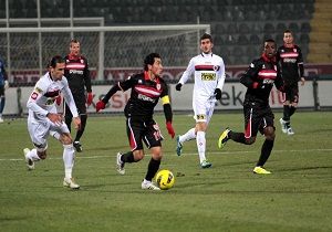 Samsunspor, Ankara Deplasmanndan Puanla Dnyor