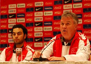 Hiddink Avusturya Man Deerlendirdi