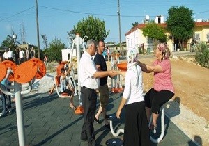 Bakan Kayalp ve Ekibi Anadolu Mahallesini Ziyaret Etti