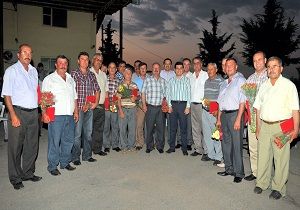 Kepez de Emekli Olan Personele Plaket Verildi