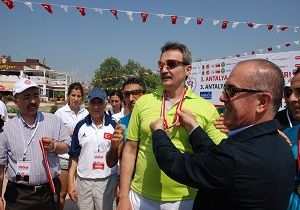 Krad Tzmenin ampiyonluk Sevinci