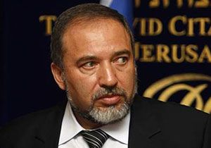 Lieberman: Arkamdan i evirdiler