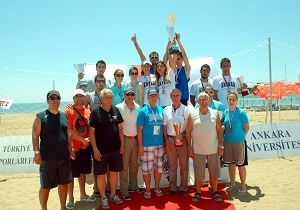Manavgat ta Plaj Voleybolu ampiyonas