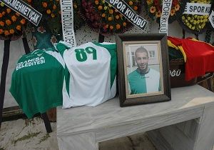 Gen Futbolcu Gzyalaryla Uurland