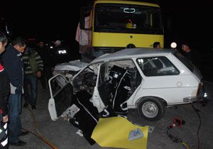 Manisada Trafik Kazas: 3 l