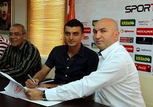 Medical Park Antalyaspor da Mehmet Eren Sevinci