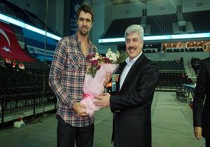 Mehmet Okur Telekomda 
