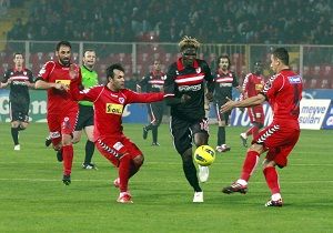 Samsunspor, Mersin Deplasmanndan Eli Bo Dnyor