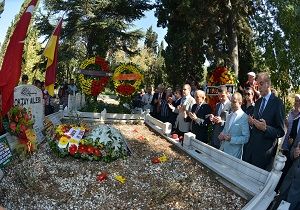 Tasz Kral Metin Oktay, Kabri Banda Anld