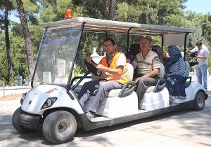 Mezarlkta Golf Arabal Servis