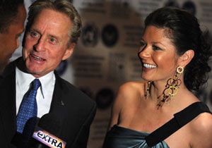 Michael Douglas a Kanser Tehisi Konuldu