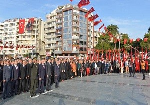 Cumhuriyet Meydan nda 10 Kasm Atatrk  Anma Treni