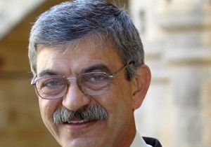 Kalyoncu: Tutumuz Meclis e Deil, Erolu nun Ayana Kalkmamak indir