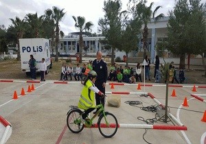 Polis Genel Mdrlnn Trafik Eitimi Devam Ediyor