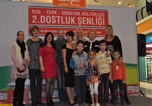 Rus-Trk-Ukrayna Kltrleri 2. Dostluk enlii Balad