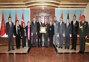 ehit Aileleri ve Malul Gaziler Dernei nin Ankara Ziyaretleri Sryor
