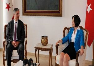Bykeli Akadan, Siber e Nezaket Ziyareti