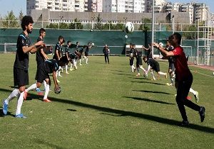 mit Milli Futbol Takm, Yunanistan ve Polonya Ma Hazrlklarn Srdryor