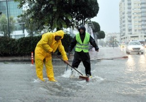 Antalya da iddetli Ya Hayat Olumsuz Etkiledi