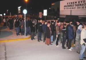 Alveri in Saatlerce Beklediler