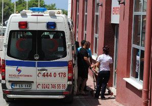 Yine turist arac, yine Antalya : 6 Yaral