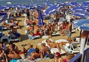 Antalya ya Gelen Turist Says 8 Milyonu At, Ruslar Zirveyi Kaptrmad