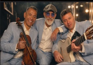 BABABAND Müzik Grubu Gümbür Gümbür Geliyor