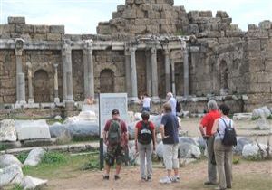 Arc: Antalya nn Gneli Havas Emekli Turistleri Cezbediyor