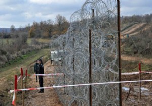 Bulgaristan - Trkiye Snrna Duvar ryor