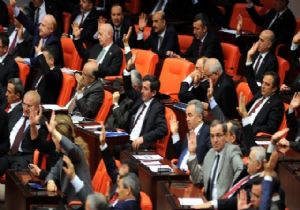 Vetolu ike yasas aynen kabul edildi