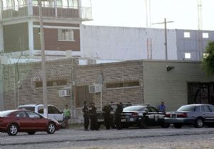 Meksika da 132 mahkum firar etti
