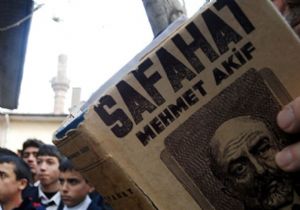 Mehmet Akif in Safahat i yaynlanyor