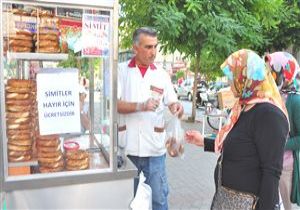 Ailesinin  lm Yl Dnmnde cretsiz Simit Datyor