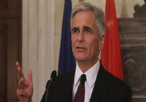 Avusturya Babakan Faymann stifa Etti