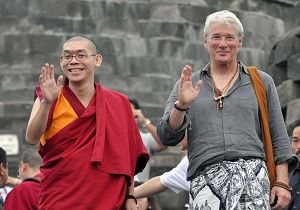 Richard Gere, Endonezyada Hac Oldu