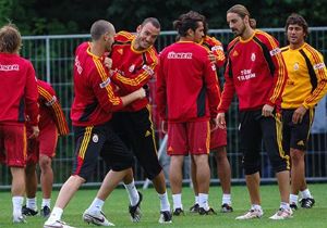 Galatasaray, Hollanda daki son almasn yapt